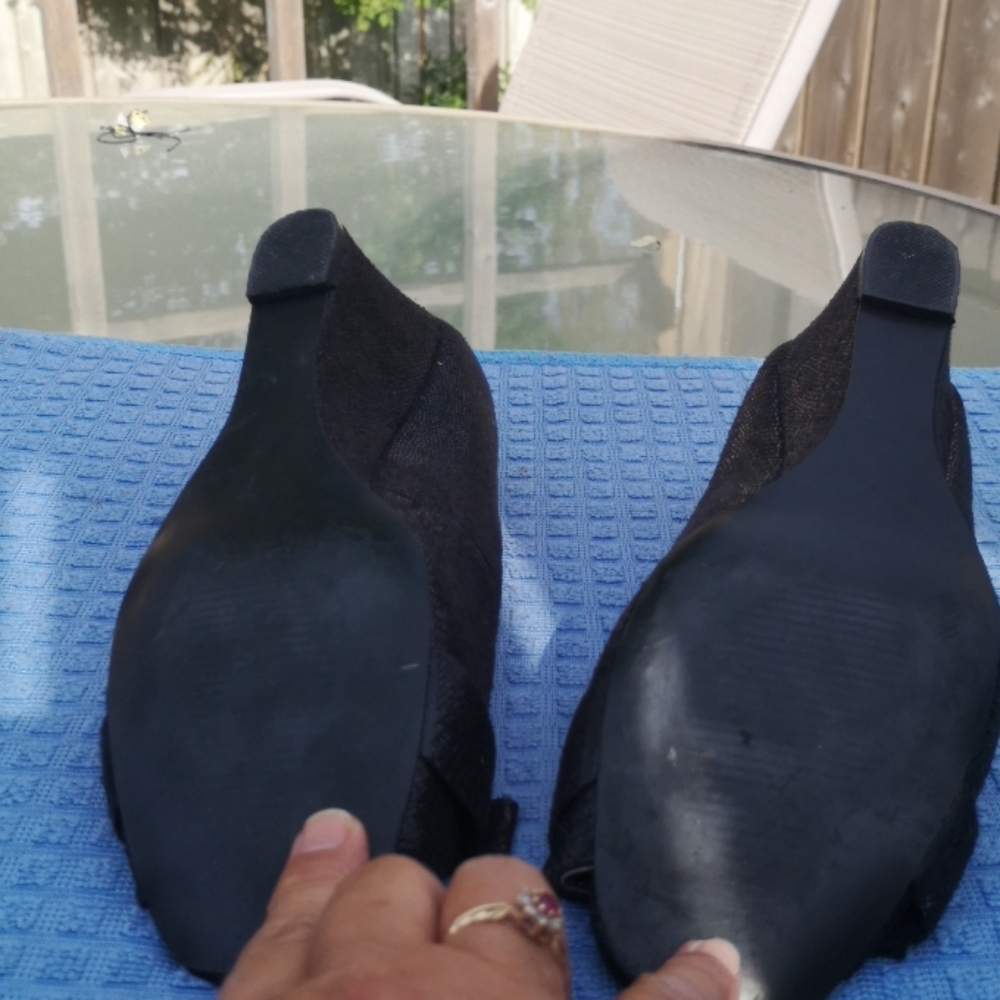 Shoes - Picture 3 of 3